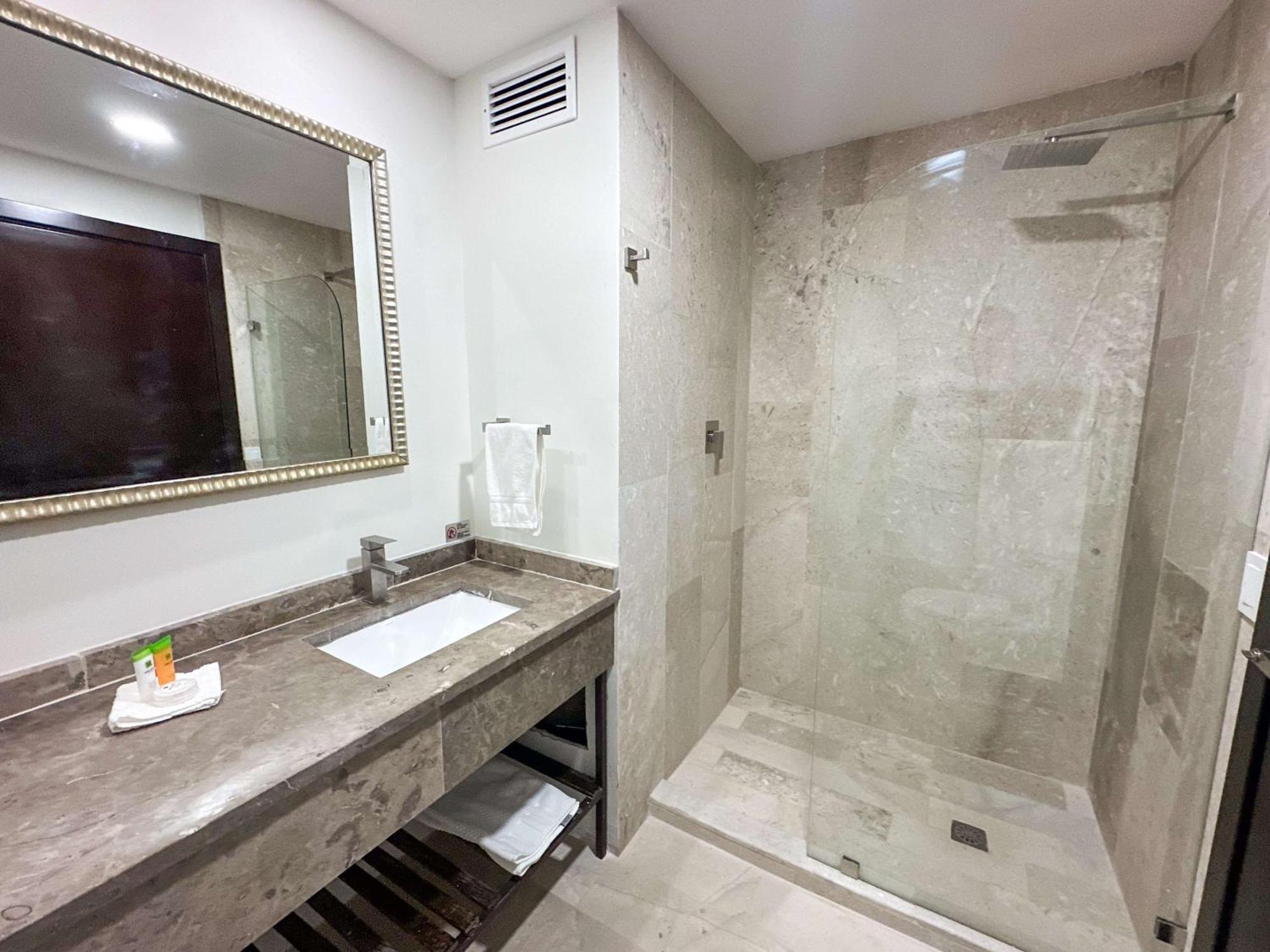 Best Western Plus Sacramento Chihuahua Kültér fotó